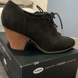Dr. Scholl’s - Credit Oxford- 7.5 M - faux black suede - lace up ankle booties-